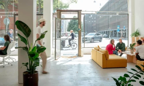 Social media changes the relationship between companies